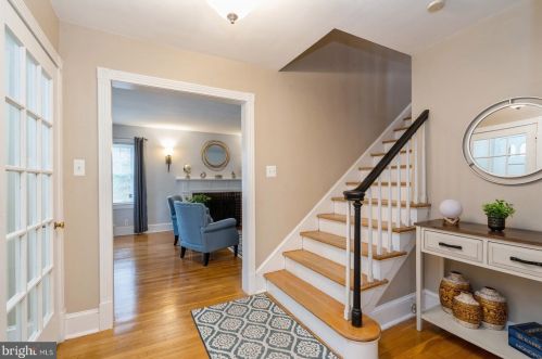 16 Renfrew Ave, Trenton NJ  08618-3334 exterior