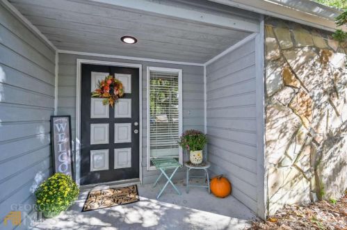 2254 Holly Springs Rd, Marietta, GA 30062-2523