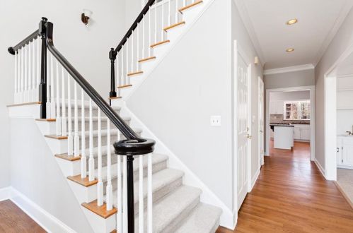 899 Forest Pond Dr, Marietta GA  30068-4420 exterior