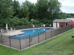 201 Regan Rd, Vernon CT  06066-2868 exterior