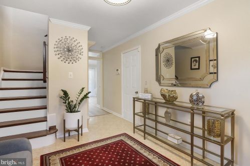 2 Sonata Ct, Silver Spring MD 20901-5064 exterior