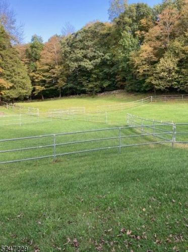 55 Hunts School Rd, Fredon, NJ 07860-5405
