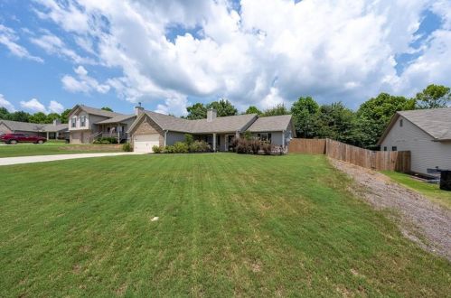 173 Brookside Dr, Lula, GA 30554-3335