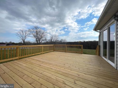2037 Dominion Rd, Gerrardstown WV  25420-4200 exterior