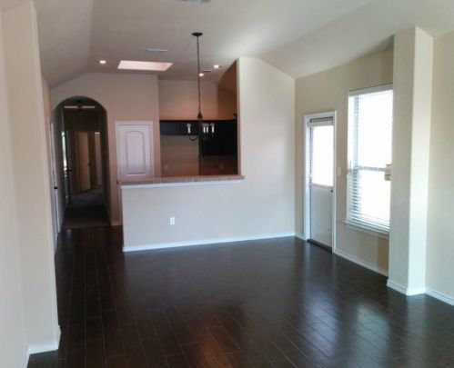 155 Creekside Villa Dr, Uhland TX  78640-6440 exterior