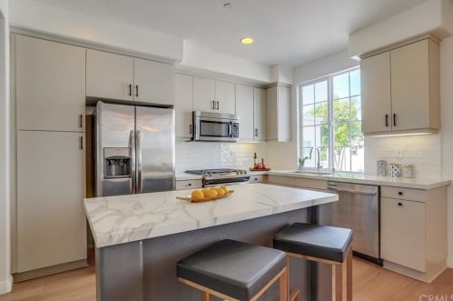 383 Arden Ave, Glendale, CA 91203-4069
