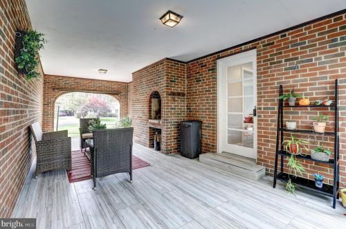 15009 Snowden Dr, Silver Spring MD 20905-5663 exterior