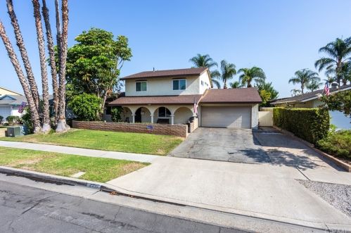 2215 Olmstead Way, Anaheim, CA 92806-4642