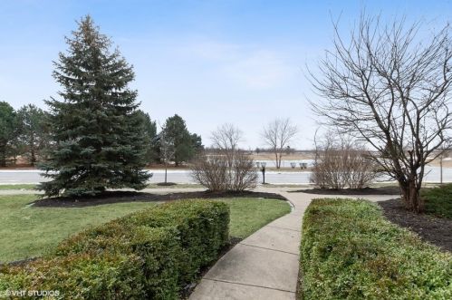 11970 Jennifer St, Frankfort, IL 60423-8033