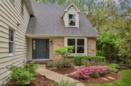 568 Clarissa Ct, Naperville, IL 60540-8101