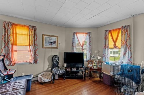 55 Lyman Ave, Providence, RI 02911-2737