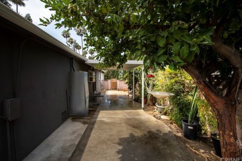 1205 Western Ave, Glendale CA  91201-1426 exterior