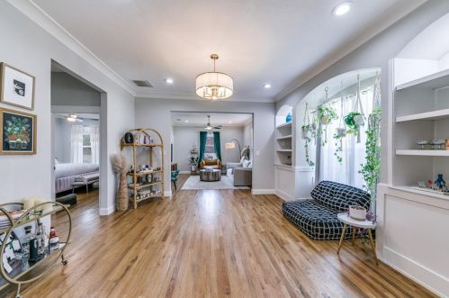 518 Edgefield Ave, Dallas TX  75208-5319 exterior