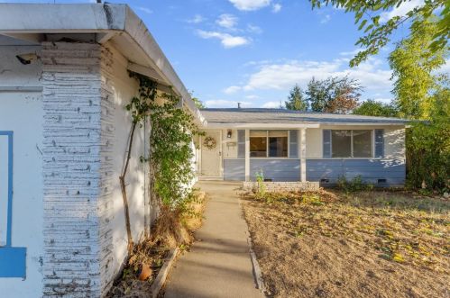 10742 Segovia Way, Rancho Cordova, CA 95670-4018
