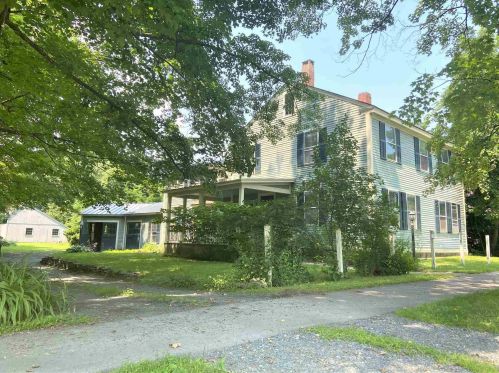 326 Main St, Unity, NH 03773-1496