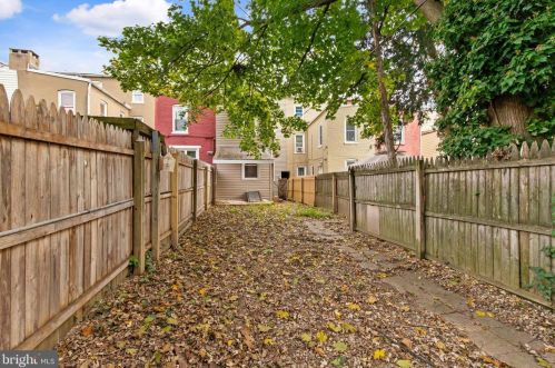 228 Pne St, Lancaster PA  17603-3435 exterior