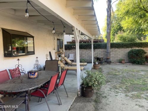 2429 Rdg Vw Ct, Simi Valley CA 93065-1923 exterior