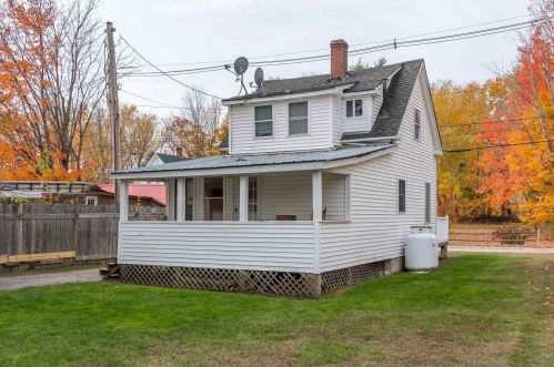 22 River St, Holderness, NH 03245-5061