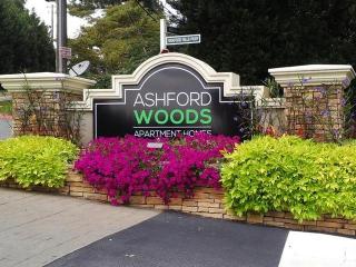 1202 Wexford Hills Pkwy, Smyrna GA  30080-5755 exterior