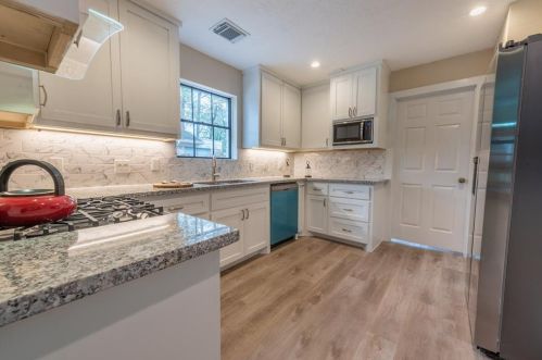 27270 Paula Ln, Conroe TX  77385-9089 exterior