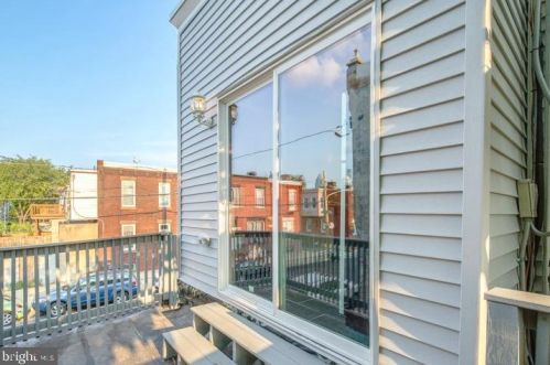 2501 Carpenter St, Philadelphia PA  19146-3907 exterior