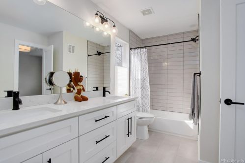 2755 Acoma St, Englewood CO  80110-1503 exterior