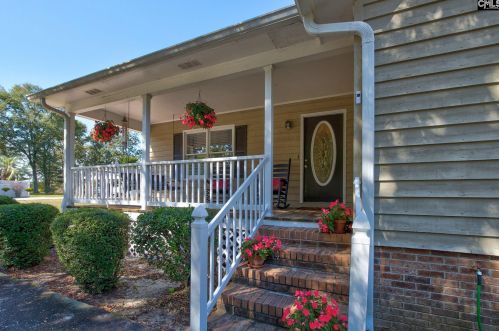 377 Woodland Cir, Lugoff, SC 29078-9100