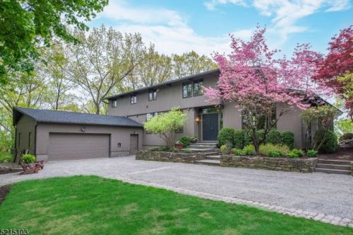 60 Bradford Ave, Montclair, NJ 07043-1025