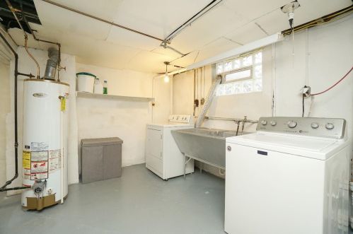 3815 Floral Ave, Cincinnati OH  45212-3922 exterior