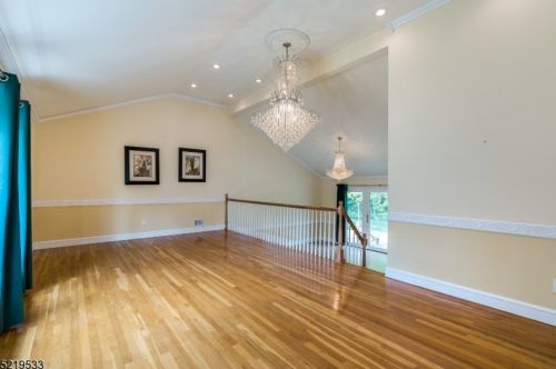 24 Normandy Dr, Parsippany NJ  07054-4070 exterior