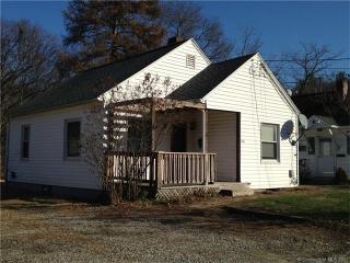 266 Main St, Putnam, CT 06260-2228