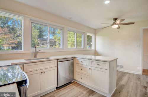 1606 Northcrest Dr, Silver Spring MD 20904-1456 exterior