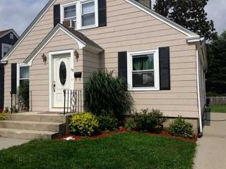 15 Schofield St, Providence, RI 02903-4417