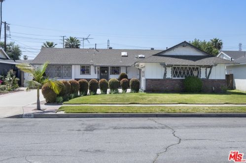 1520 Harle Pl, Anaheim CA  92802-2510 exterior