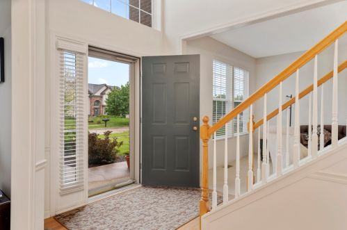 370 Sweet Gum St, Lemont, IL 60490-2198