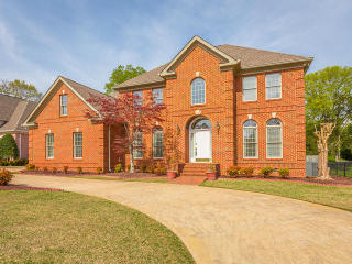 6037 Vincents Landing Dr, Hixson, TN 37343-3290