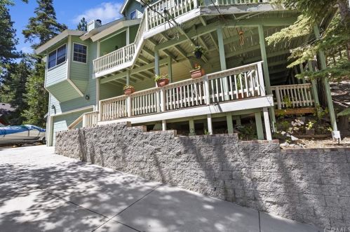 264 Fairway Dr, Lake Arrowhead, CA