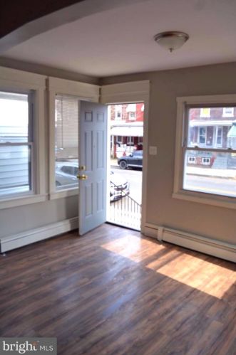 657 Martin Luther King Jr Blvd, Trenton, NJ 08618-3744