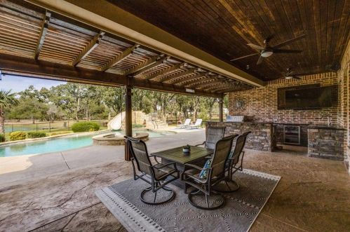 635 Mnr Dr, Argyle TX 76226-5920 exterior