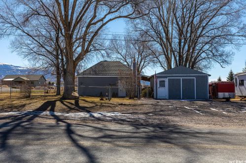 590 200, Mount Pleasant UT 84647-1233 exterior