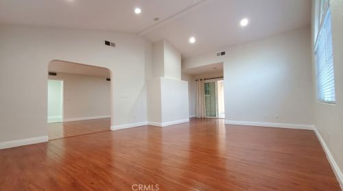 1867 Beacon Ave, Anaheim CA  92804-4562 exterior