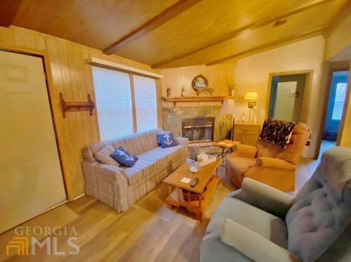 910 Knottywood Dr, Lavonia, GA 30553-2311