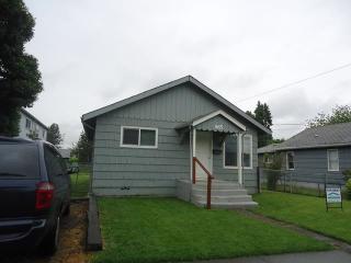 965 8th Ave, Longview WA  98632-2603 exterior