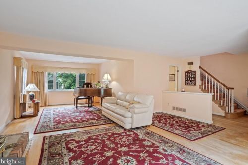 16 Severn Riv Rd, Severna Park MD 21146-4659 exterior