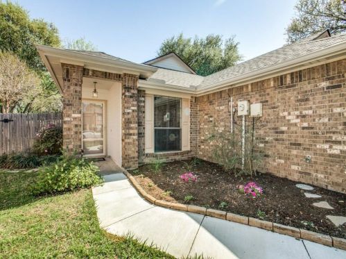 1316 Todd Dr, Plano TX  75023-1911 exterior