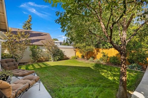 3573 Beechwood Pl, Riverside CA  92506-1214 exterior