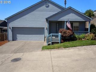 15099 Elm Park Dr, Happy Valley, OR 97015-5373