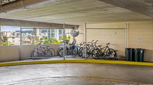 555 University Ave, Honolulu HI  96826-5003 exterior