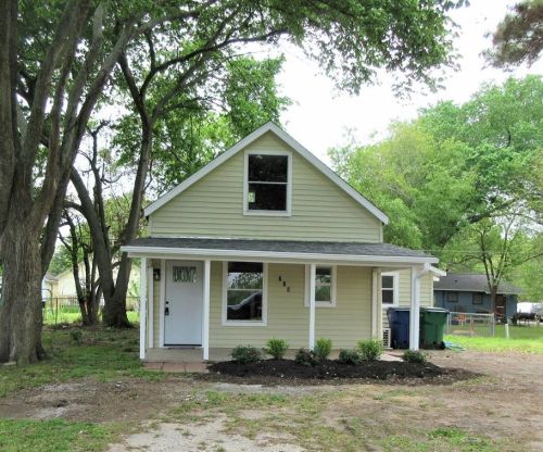 718 Anderson St, Angleton TX 77515-4544 exterior