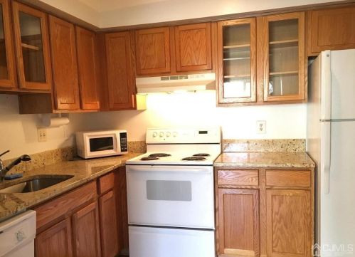 2118 Sayre Dr, Princeton NJ  08540-5819 exterior